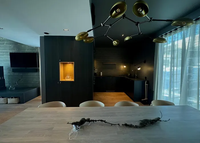 Snowbird Levi, Arctic Nook Levi