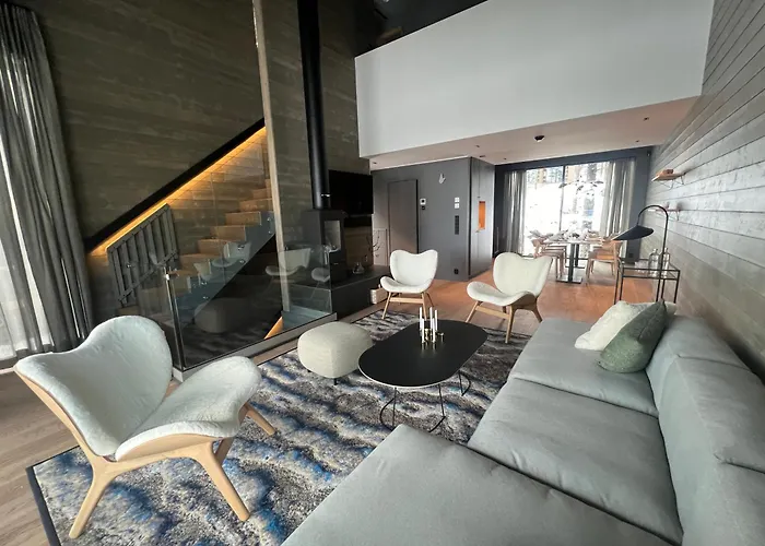 Snowbird Levi, Arctic Nook *