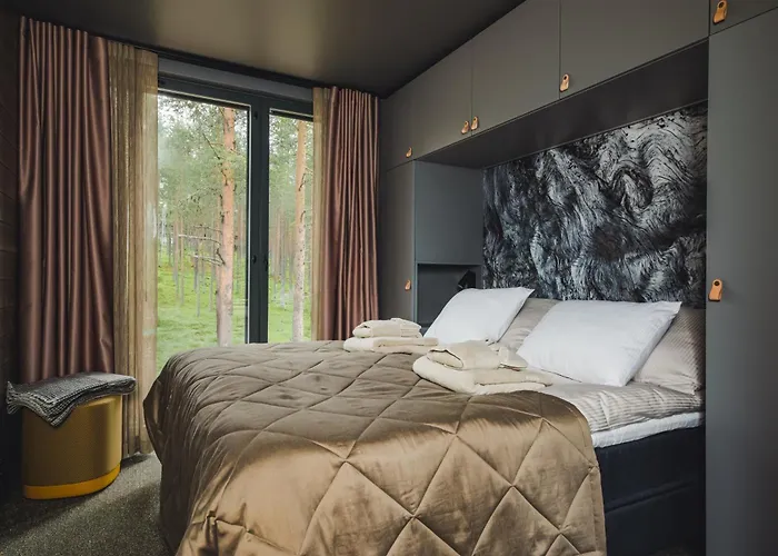 Snowbird Levi, Arctic Nook *